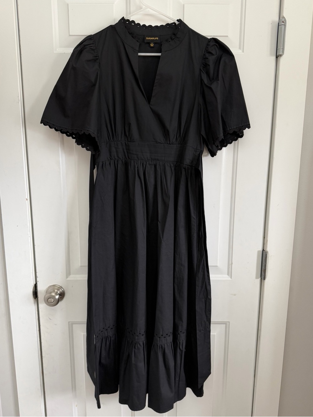 Sugarlips Black Scallop-Trim Puff Sleeve Midi Dress